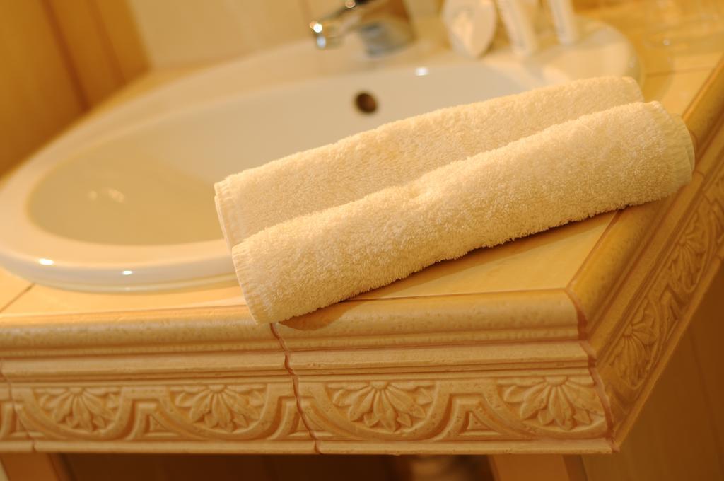 Folwark Stara Winiarnia Hotel Mszana Dolna Phòng bức ảnh