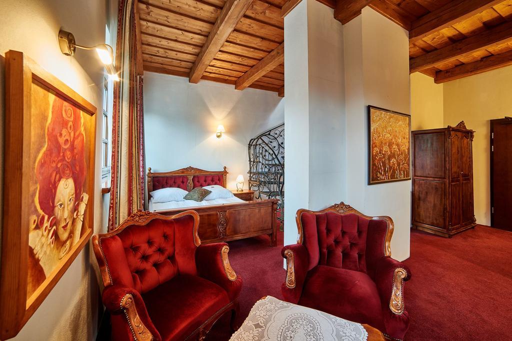Folwark Stara Winiarnia Hotel Mszana Dolna Ngoại thất bức ảnh